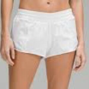 Lululemon Size 0! 2.5 High Rise Shorts! Hotty Hots!